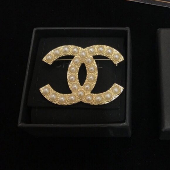 Chanel Double C Pearl brooch - Picture 1 of 5